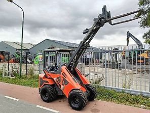 Cast 33 TLS minishovel mini loader giant avant 1400kg Cast 33 TLS minishovel mini loader giant avant 1400kg