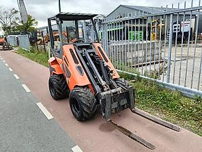Cast 33 TLS minishovel mini loader giant avant 1400kg Cast 33 TLS minishovel mini loader giant avant 1400kg