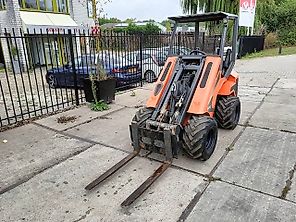 Cast 33 TLS minishovel mini loader giant avant 1400kg Cast 33 TLS minishovel mini loader giant avant 1400kg