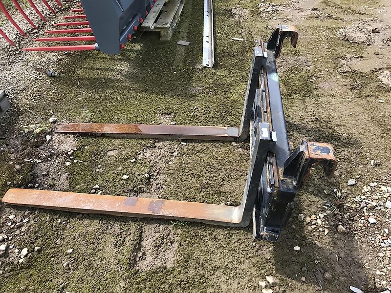 Bressel und Lade 2,5 to (1300 mm Zinken)