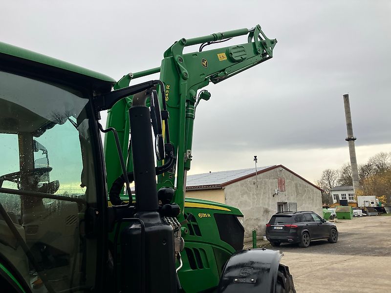 John Deere 6135R + FL 643R