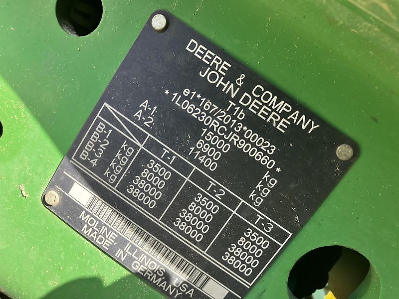 John Deere 6230R