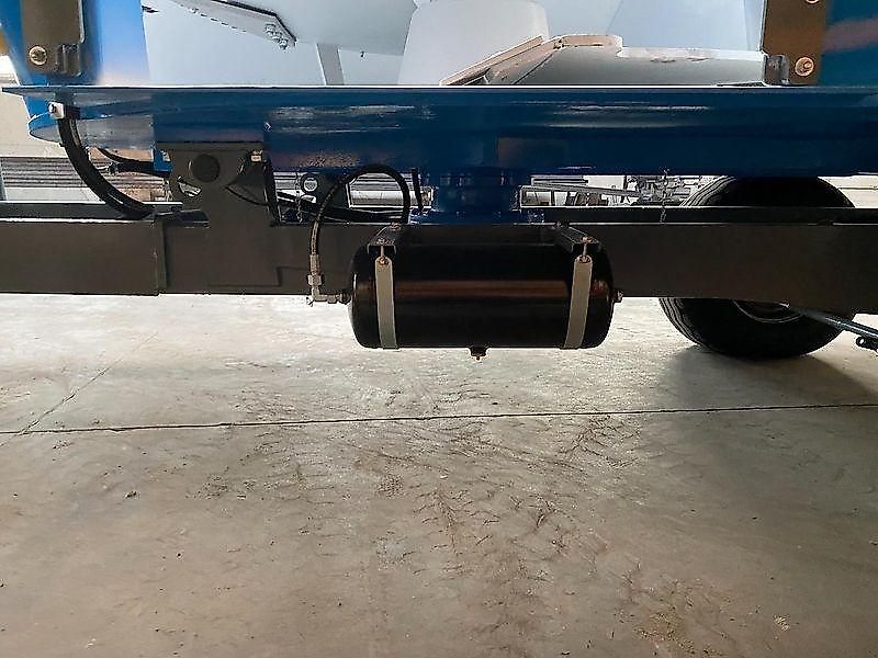 Zamet Futtermischwagen / Feed mixer / Melangeuse / Carro miscelatore / Distribuidor de pienso / Кормораздатчик / Wóz paszowy 14 m3