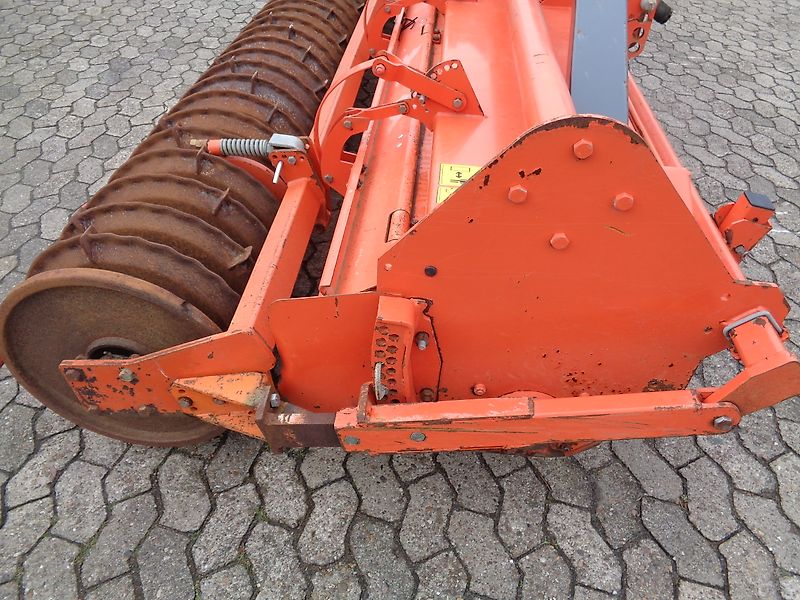 Kongskilde Howard Bodenfräse 4m mit Kerner Rotavator Rotalabour HR43 405 DU