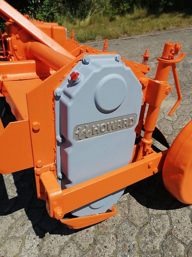 Kongskilde Howard Howard Modell Type HB-205-540T Bodenfräse 205 cm Arbeitsbreite mit 400 mm großen Stützrädern Fräßmesser 100% 48 Stück Schaltgetriebe ohne Kettenkasten zur Rotorwelle über Zahnradantrieb