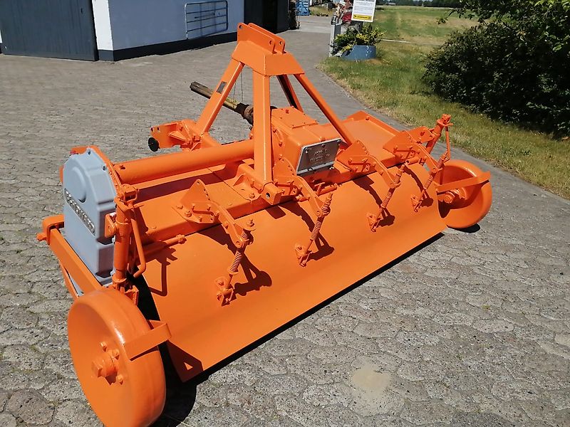 Kongskilde Howard Howard Modell Type HB-205-540T Bodenfräse 205 cm Arbeitsbreite mit 400 mm großen Stützrädern Fräßmesser 100% 48 Stück Schaltgetriebe ohne Kettenkasten zur Rotorwelle über Zahnradantrieb