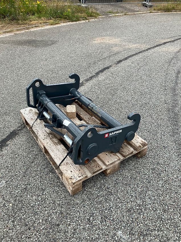 Saphir Adapter Claas Scorpion/Kramer KT zu Volvo L30