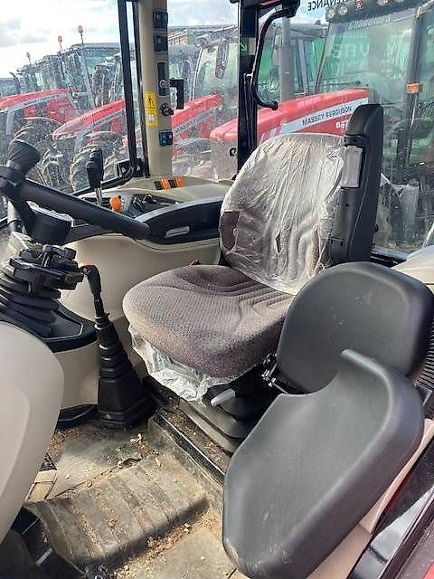 Massey Ferguson 4708M