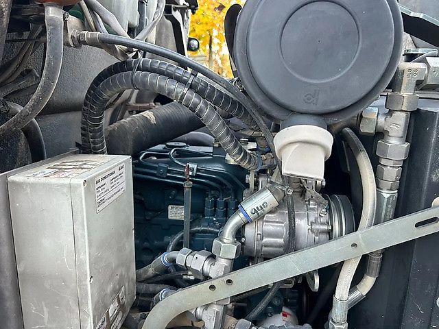 Giant V5003 X-tra HD