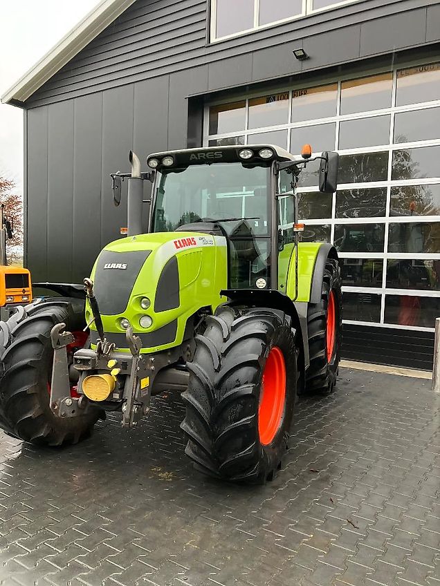 Claas Ares 697atz