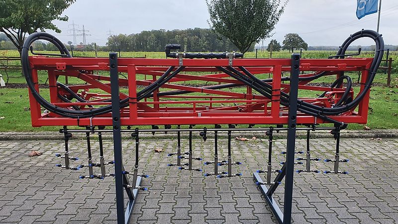 AGRIPP Erdbeergestänge für den Front- oder Heckanbau