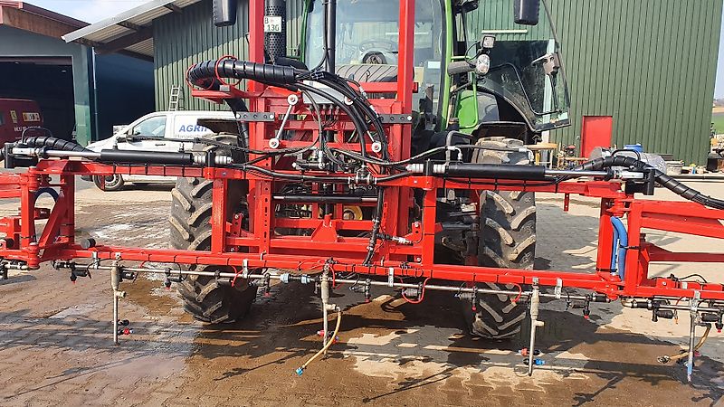 AGRIPP Erdbeergestänge für den Front- oder Heckanbau