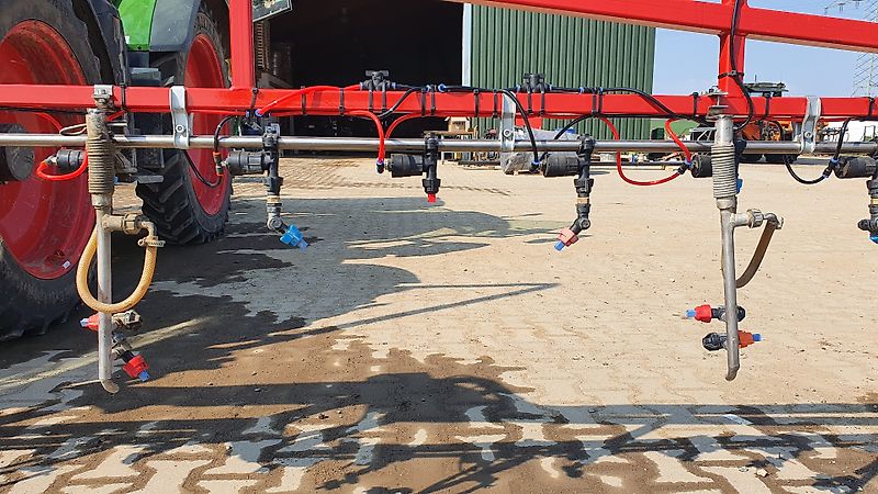 AGRIPP Erdbeergestänge für den Front- oder Heckanbau