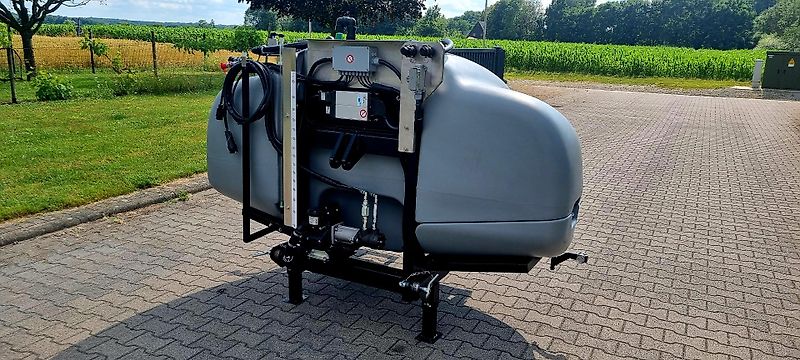 AGRIPP Fronttank ES 15 (Bandspritze / Flüssigdüngung)