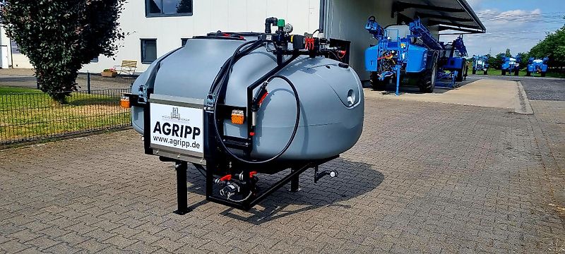 AGRIPP Fronttank ES 15 (Bandspritze / Flüssigdüngung)