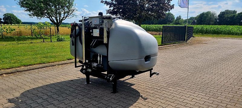 AGRIPP Fronttank ES 15 (Bandspritze / Flüssigdüngung)