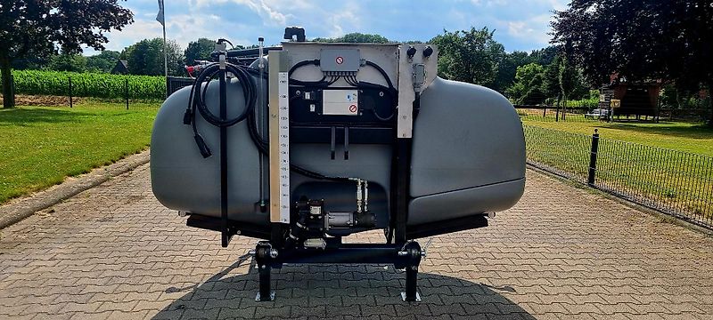 AGRIPP Fronttank ES 15 (Bandspritze / Flüssigdüngung)