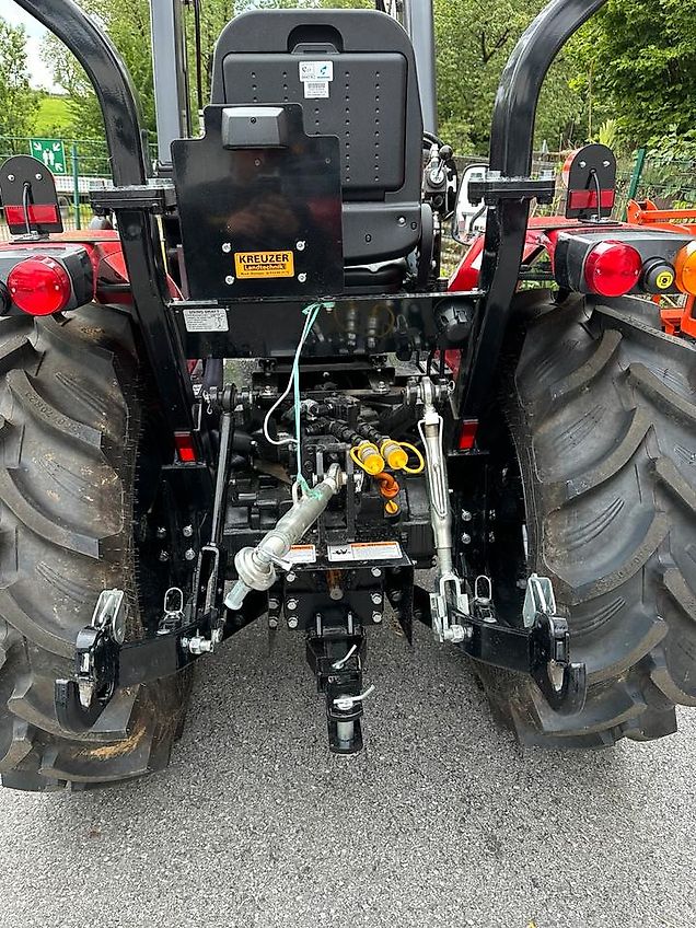 TYM / Branson F50hn Vorführer(ca. 20 h)