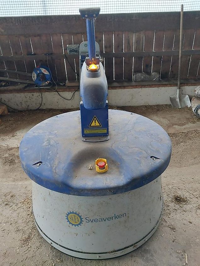 Svea Nimbo Futtschieber, Futteranschieber, Futterroboter