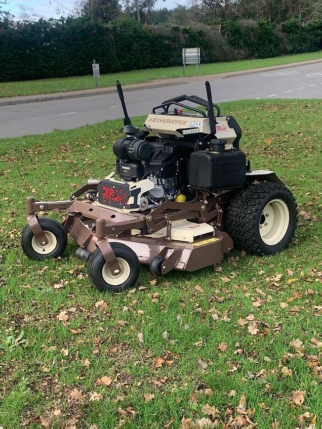 Honda SO26 STAND ON MOWER
