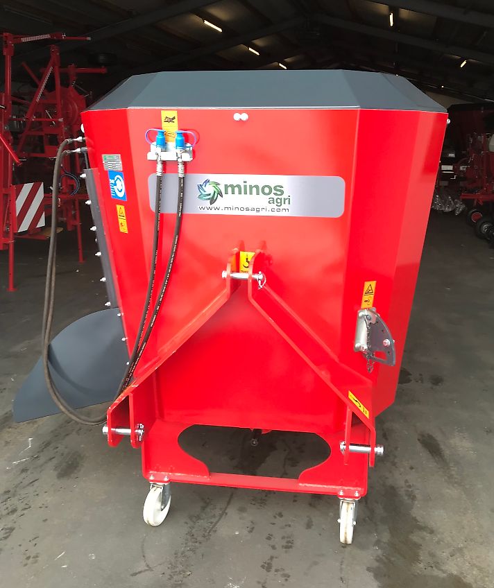 Minos Agri Futtermischwagen T-DYKM 1,5
