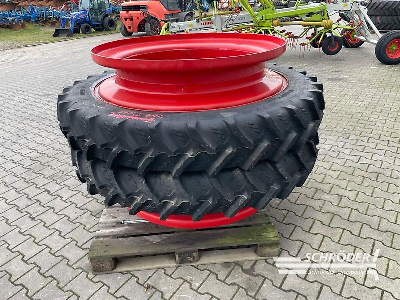 Kleber 300/90 R52 ZWILLINGE / Z.B. FENDT 700 S4