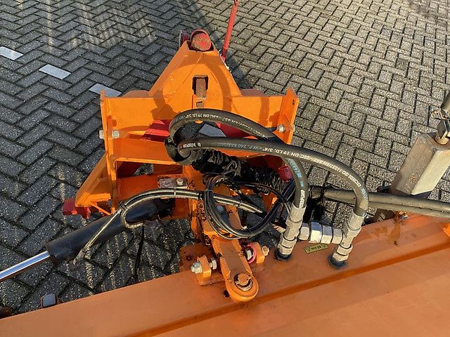 Nesbo Veegmachine HF1600S