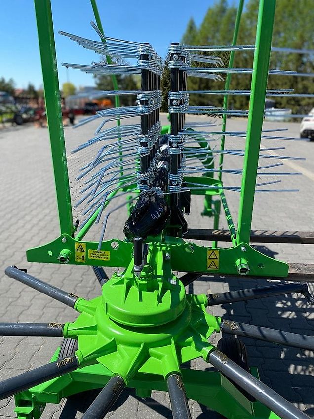 D&D Landtechnika Schwader / Kreiselschwader 4,2m