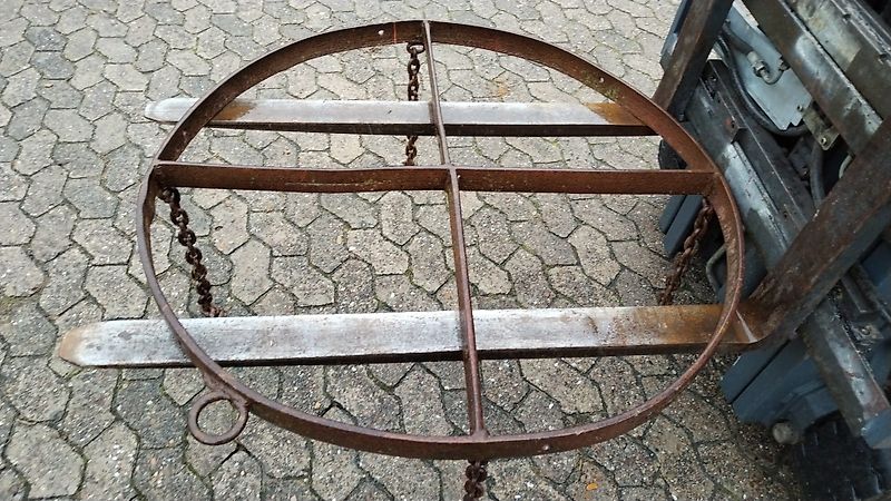 Hatzenbichler Eisenring 112cm Durchmesser 6 cm höhe ideal auch als Adventskranz oder Grundgestell mit Eisenkreuz Gewicht ca 40kg ideal als ersatz für Gliederschleppe