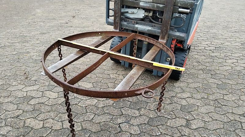 Hatzenbichler Eisenring 112cm Durchmesser 6 cm höhe ideal auch als Adventskranz oder Grundgestell mit Eisenkreuz Gewicht ca 40kg ideal als ersatz für Gliederschleppe