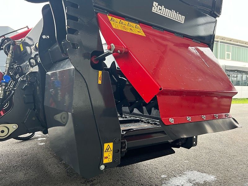 Schmihing Uni Feeder 2400 mit hydr. Greifarm Austrag rechts