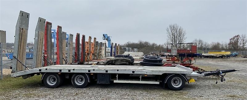 Möslein TO 3 F Schwebheim Neuwertig 3 Achs Tieflader 8,10