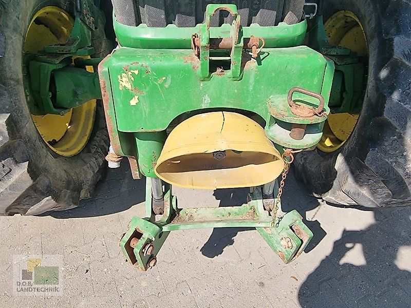 John Deere 6820