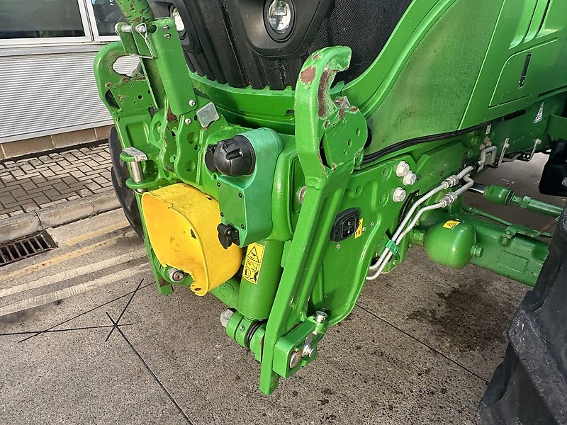 John Deere 6155R