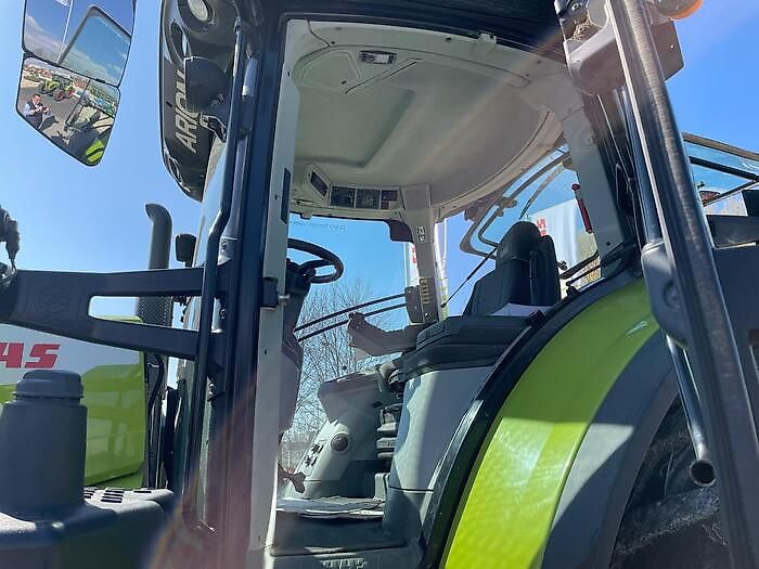 Claas Arion 650
