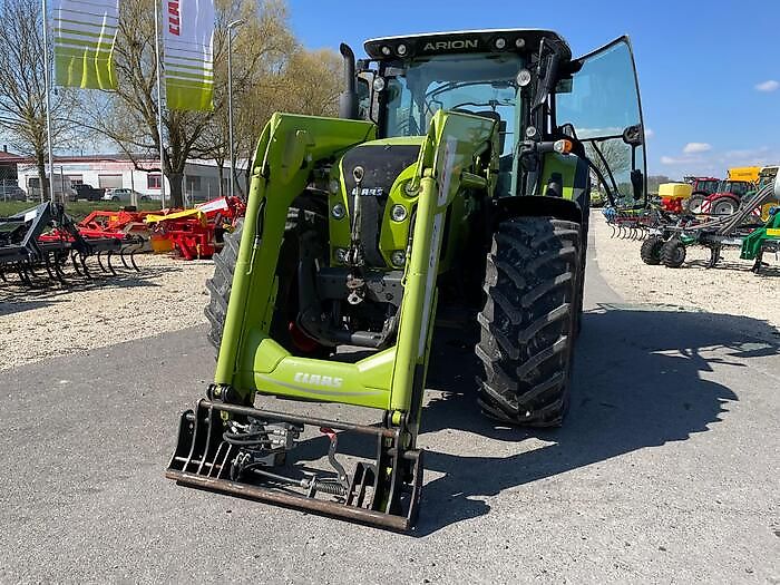 Claas Arion 650