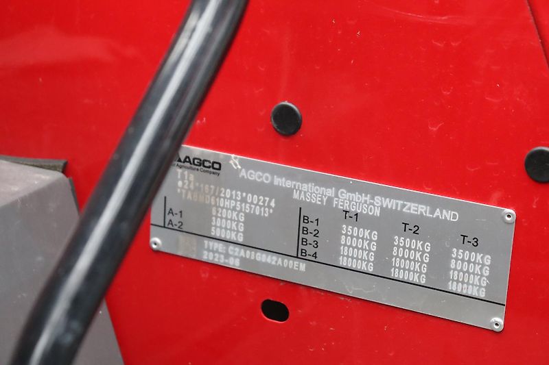 Massey Ferguson 4708 M Plattform Essential