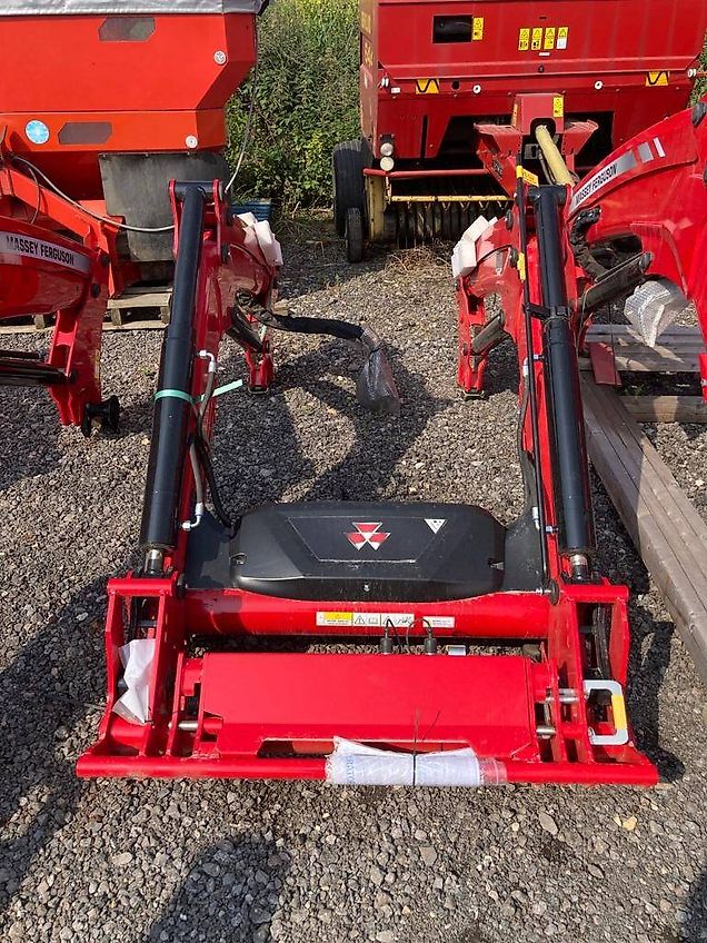 Massey Ferguson FL.3823