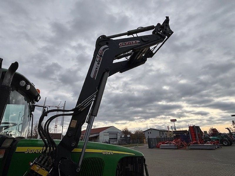 John Deere 6820