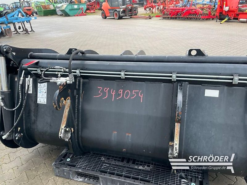 Bressel und Lade 2,40 M GREIFSCHAUFEL | SCHÄFFER AUFNAHME