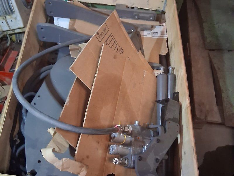 Massey Ferguson Frontladeranbaukonsole