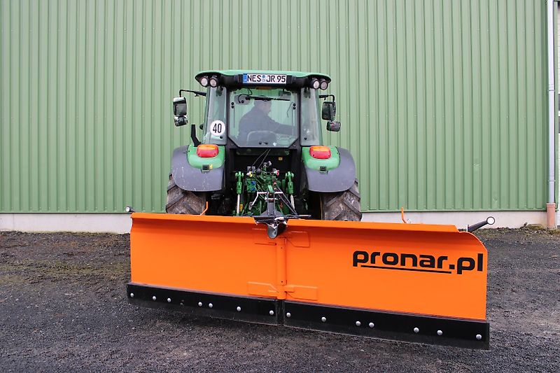 Pronar PUV 3300 Schneepflug