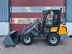 Giant V 452 T HD met kenteken en cabine