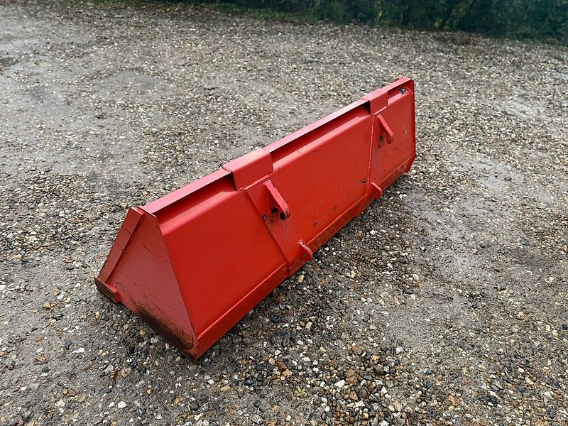 Kubota M1816E Front Loader Bucket