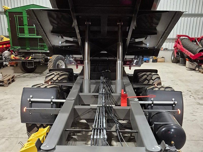 Umega SPC 16 Muldenkipper