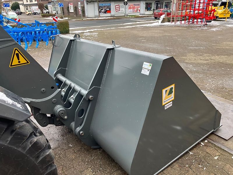 Bressel und Lade Großvolumenschaufel XL CLAAS SCORPION WEIDEMANN KRAMER