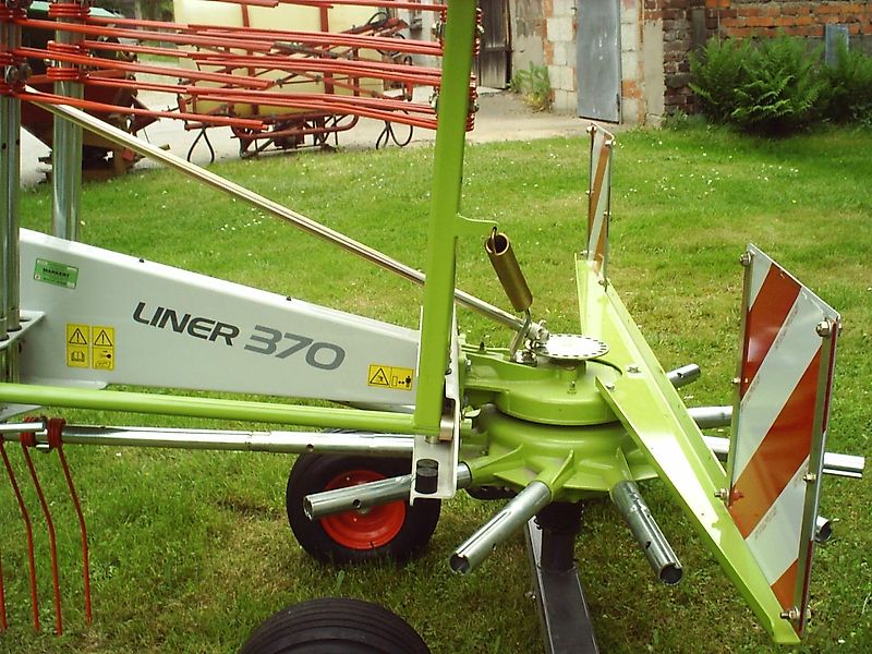 Claas Liner 370