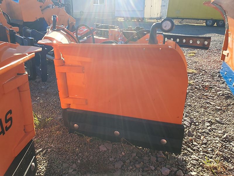 PADAGAS VARIO SCHNEESCHILD Traktor Hoflader Bema