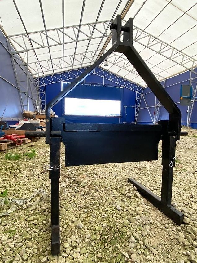 Claas front weight carrier