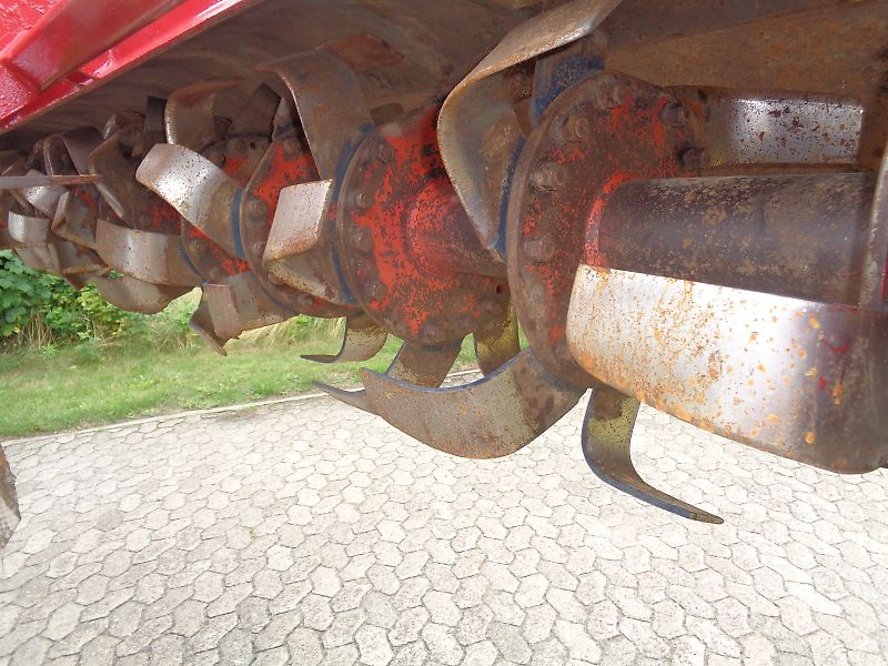 Kongskilde Howard Bodenfräse 315 cm Arbeitsbreite mit Pakerwalze & Hubgerüst Hydrolift Model HR28 305 DU mit 3 Gang Schaltgetriebe